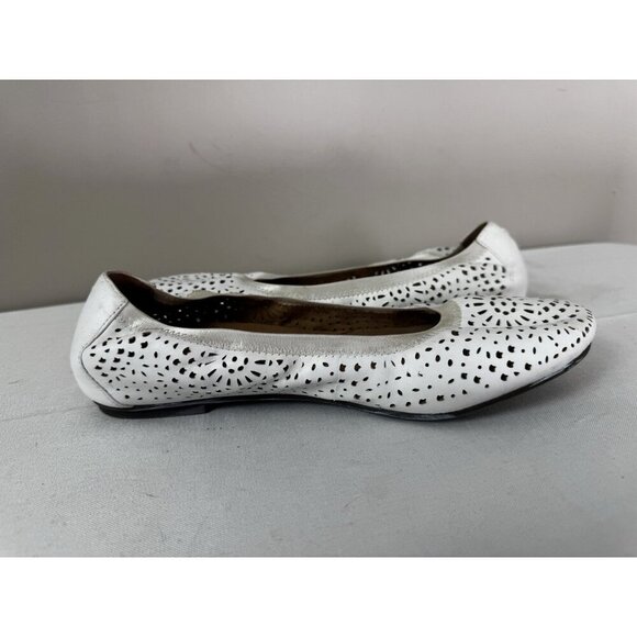 Vionic Womens 8W White Perforated Robyn Ballet Flat Boho Cottagecore Boho Chic - Picture 5 of 16
